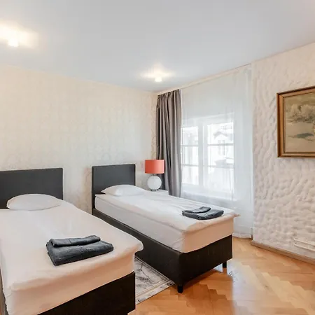 Airhome - Library Apartman *